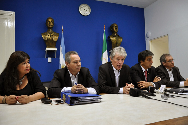 Diputados del FCHMM: “Con la especulación política se perjudica a todos los chaqueños” Diputados del FCHMM: “Con la especulación política se perjudica a todos los chaqueños”