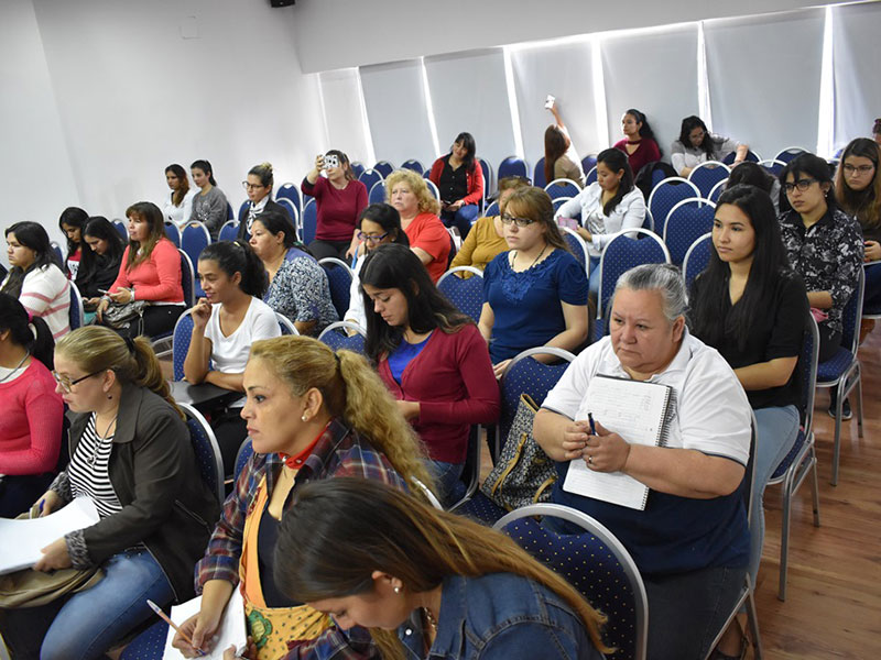 Inauguran Curso de Lengua de Señas en el Poder Legislativo chaqueño Inauguran Curso de Lengua de Señas en el Poder Legislativo chaqueño