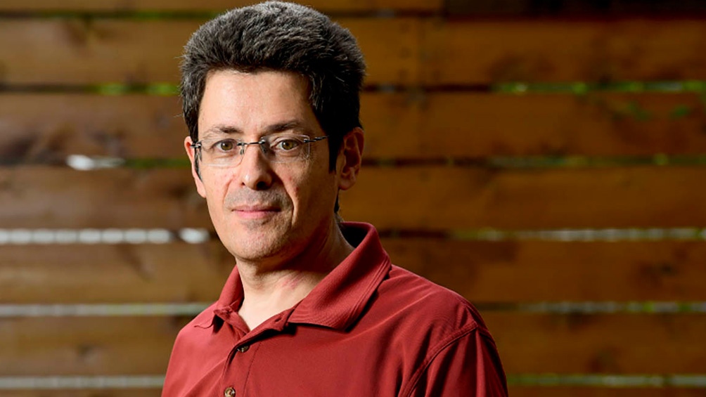 La principal forma de transmisión del coronavirus es por aire La principal forma de transmisión del coronavirus es por aire