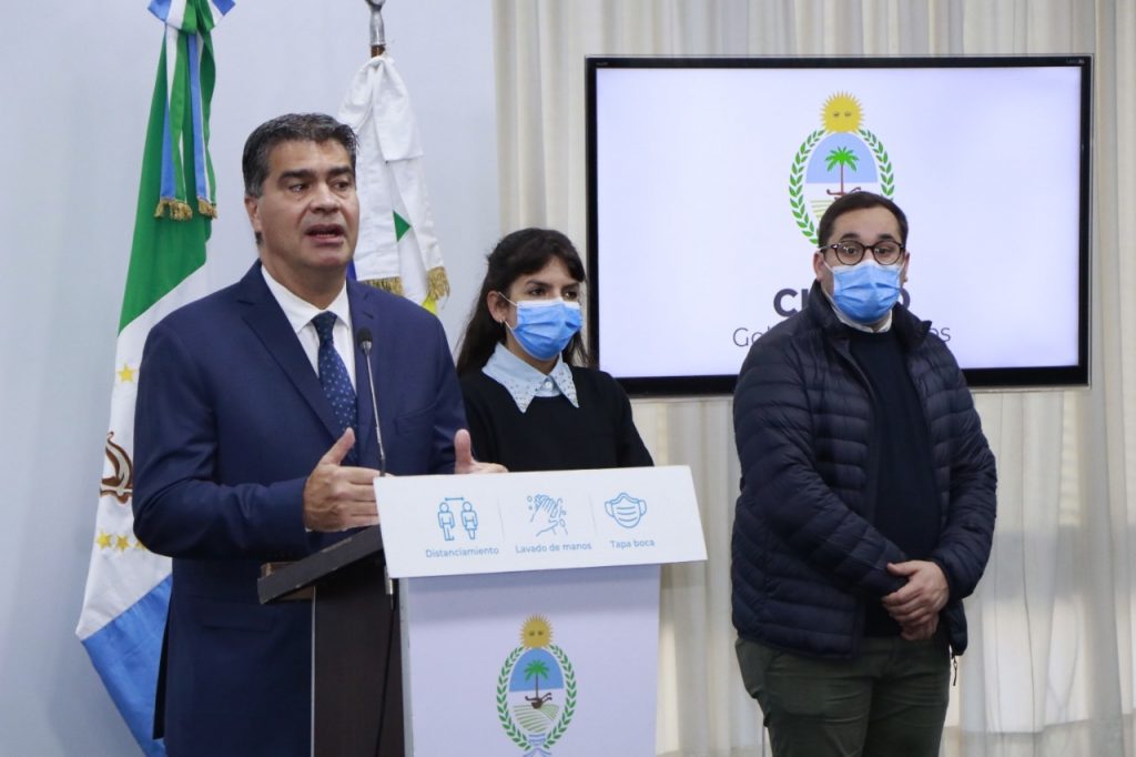 A horas del cierre de campaña, Capitanich anunció un aumento salarial para trabajadores de la Administración Pública
