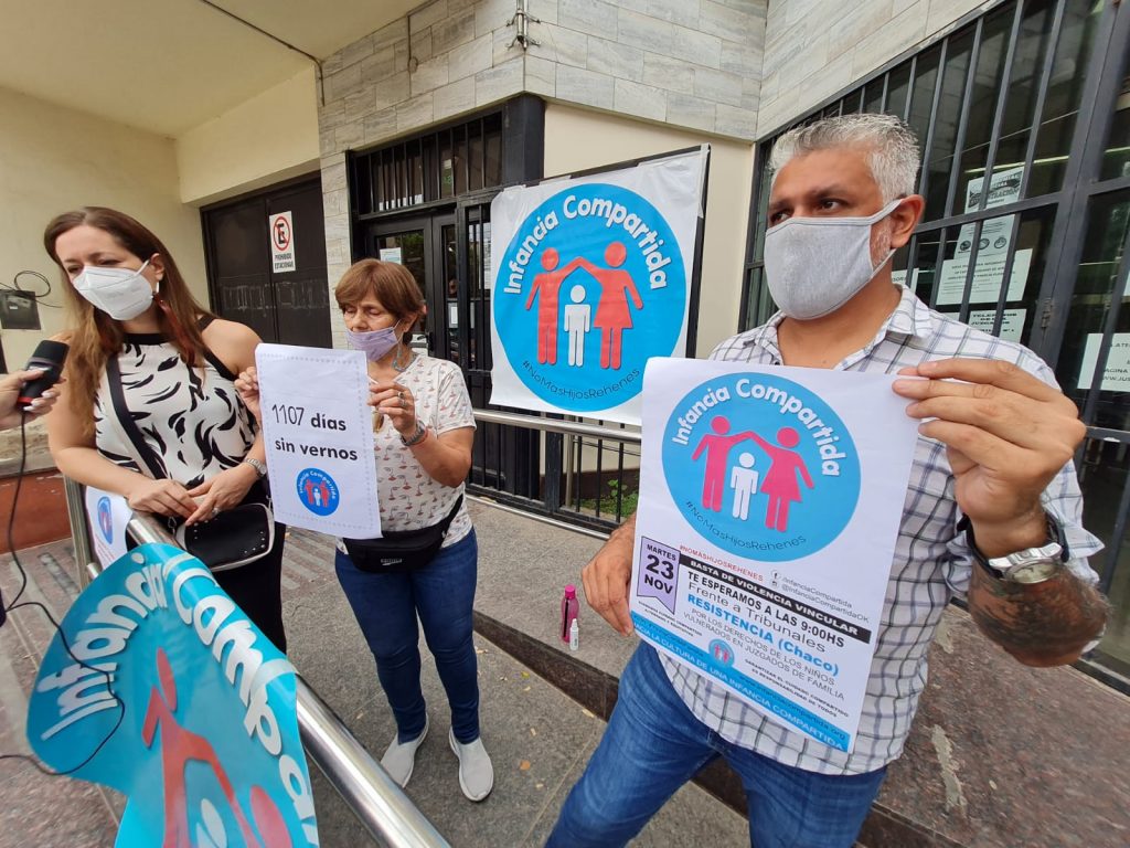 En sede de Juzgados, madres y padres reclamaron por la revinculación con sus hijos