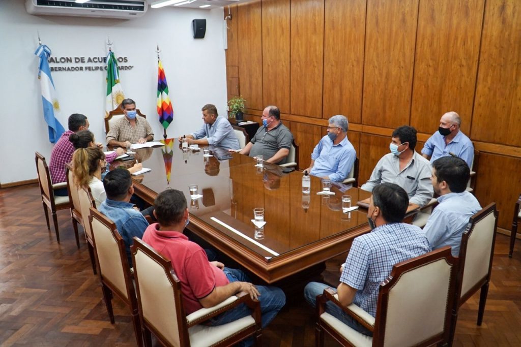 Junto a entidades del campo, trabajan en una agenda para reactivar el sector agroindustrial