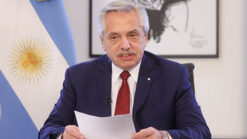 Alberto Fernández en cadena nacional: “Estamos ante un hecho que tiene una gravedad institucional y humana extrema” Alberto Fernández en cadena nacional: “Estamos ante un hecho que tiene una gravedad institucional y humana extrema”