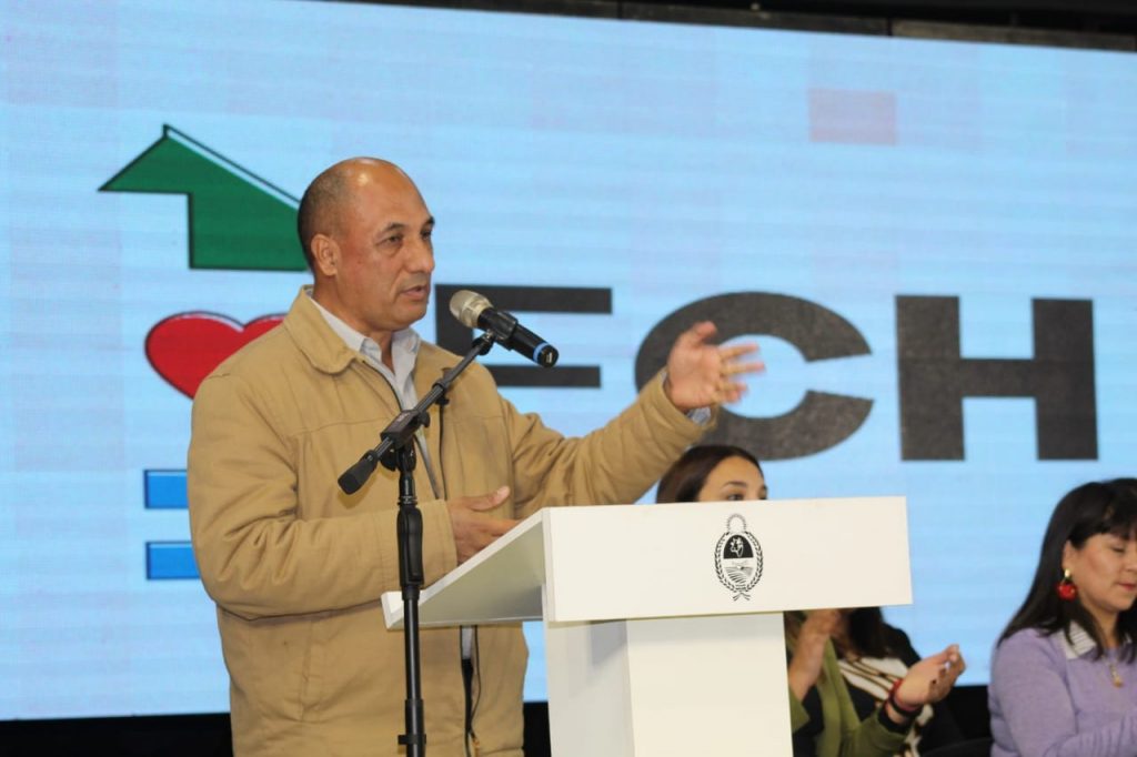 Guillón: “Zdero dice que quiere desactivar una bomba pero anda con los fósforos en los bolsillos”