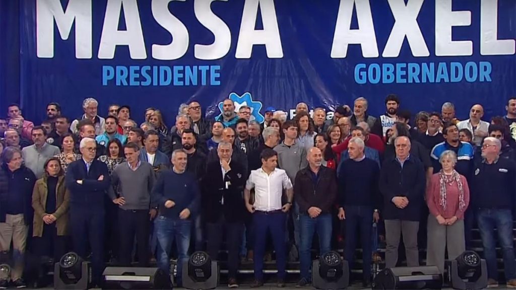 Axel Kicillof en el búnker de UP: “El futuro no se construye con ajuste, sierra o dinamita”