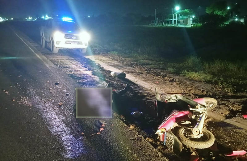 Ruta 16: falleció un hombre al chocar motocicleta de frente con un auto Ruta 16: falleció un hombre al chocar motocicleta de frente con un auto