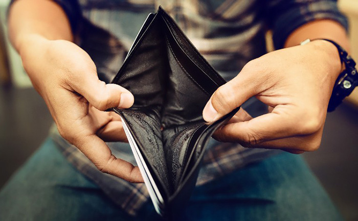 Salarios registrados otra vez perdieron en noviembre y el poder adquisitivo cayó 6,4% en la era de Milei Salarios registrados otra vez perdieron en noviembre y el poder adquisitivo cayó 6,4% en la era de Milei