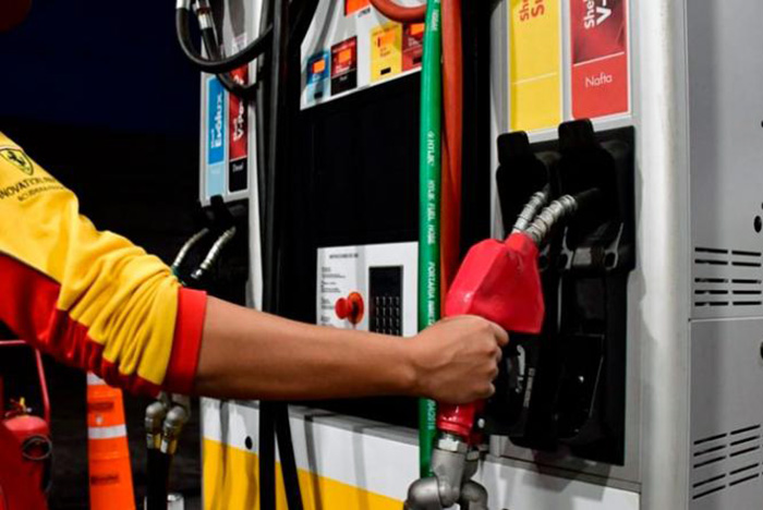 El Gobierno nacional retrasó por un mes la aplicación total de los impuestos a los combustibles El Gobierno nacional retrasó por un mes la aplicación total de los impuestos a los combustibles