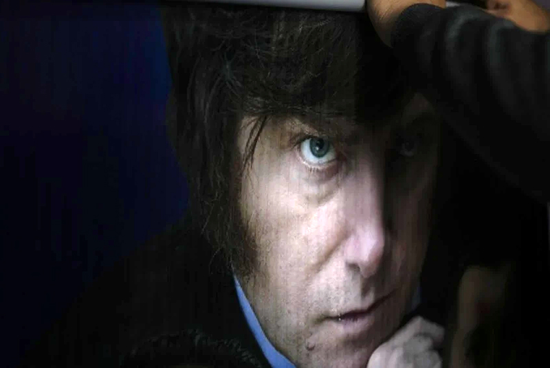 Furioso por la revelación del contrato con Libra, Milei amenaza con el cierre de Clarín Furioso por la revelación del contrato con Libra, Milei amenaza con el cierre de Clarín