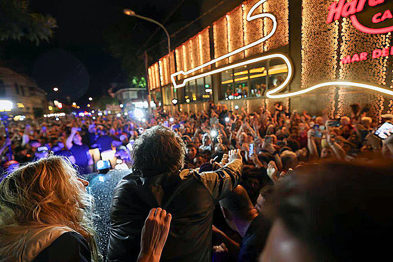 La visita de Milei a Mar del Plata suma adhesiones y rechazos sonoros La visita de Milei a Mar del Plata suma adhesiones y rechazos sonoros