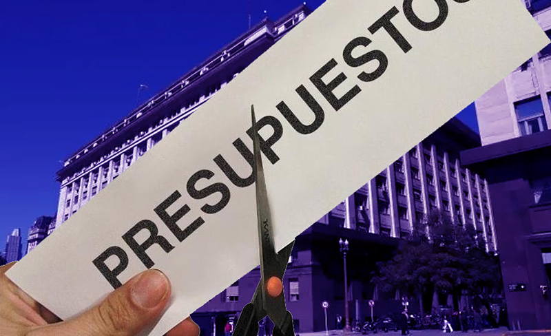 El Banco Central confirma nuevos recortes en salarios, subsidios y gasto social El Banco Central confirma nuevos recortes en salarios, subsidios y gasto social