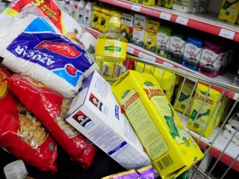 La canasta básica total saltó 4,1% en diciembre y una familia necesitó más de .300.000 para no ser pobre La canasta básica total saltó 4,1% en diciembre y una familia necesitó más de .300.000 para no ser pobre