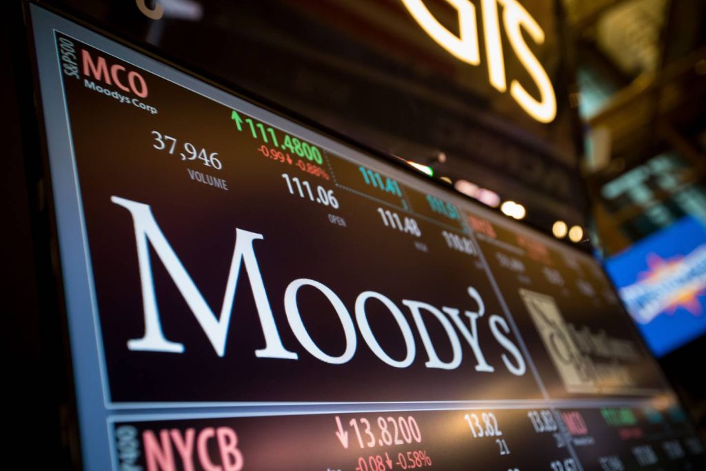 Moody’s dejó en evidencia la fragilidad de la estrategia financiera del Gobierno libertario