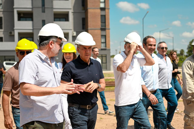 Sáenz Peña suma unidades habitacionales: Zdero supervisó las obras de nuevos departamentos Sáenz Peña suma unidades habitacionales: Zdero supervisó las obras de nuevos departamentos