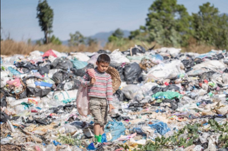 En medio de la polémica del INDEC, el Gobierno asegura que la pobreza bajó más de 11 puntos al 26,9% En medio de la polémica del INDEC, el Gobierno asegura que la pobreza bajó más de 11 puntos al 26,9%