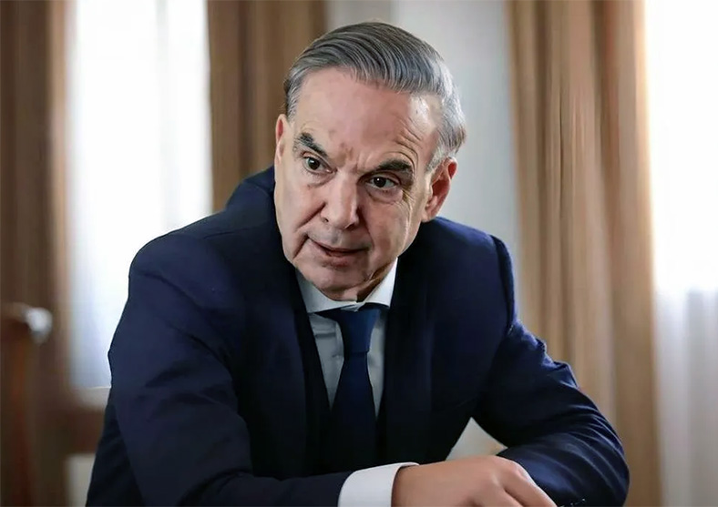 Para Pichetto, “la reforma laboral ya se ha hecho con la destrucción del salario” Para Pichetto, “la reforma laboral ya se ha hecho con la destrucción del salario”