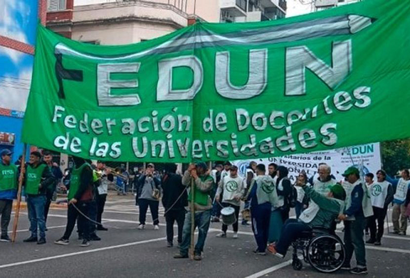 “15 meses consecutivos”: docentes universitarios denuncian pérdida salarial frente a la inflación “15 meses consecutivos”: docentes universitarios denuncian pérdida salarial frente a la inflación