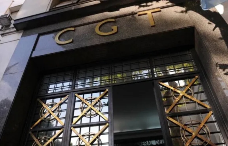 La CGT llama a reunión de urgencia y analiza un paro general cuando la reforma laboral se trate en Diputados La CGT llama a reunión de urgencia y analiza un paro general cuando la reforma laboral se trate en Diputados