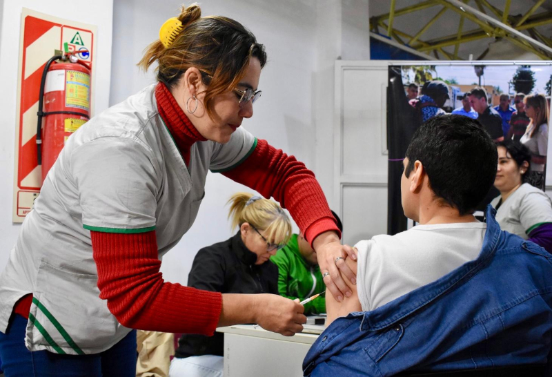 Suspendieron la posta nocturna de vacunación en Sáenz Peña prevista para hoy Suspendieron la posta nocturna de vacunación en Sáenz Peña prevista para hoy