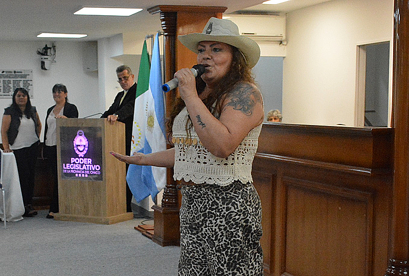 Murió la artista chaqueña Elizabeth “Pato” Sotelo, referente de la música popular Murió la artista chaqueña Elizabeth “Pato” Sotelo, referente de la música popular