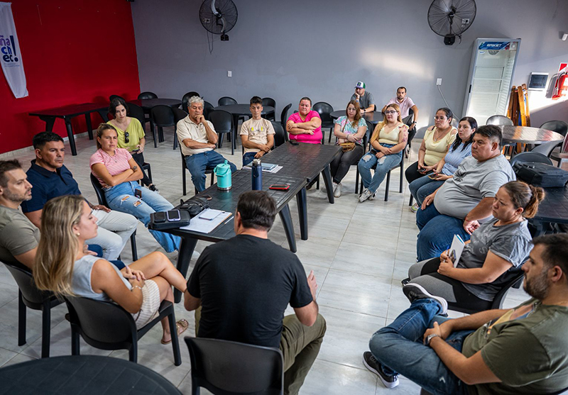 Resico encabezó una jornada de trabajo y coordinación de políticas públicas en Puerto Vilelas Resico encabezó una jornada de trabajo y coordinación de políticas públicas en Puerto Vilelas