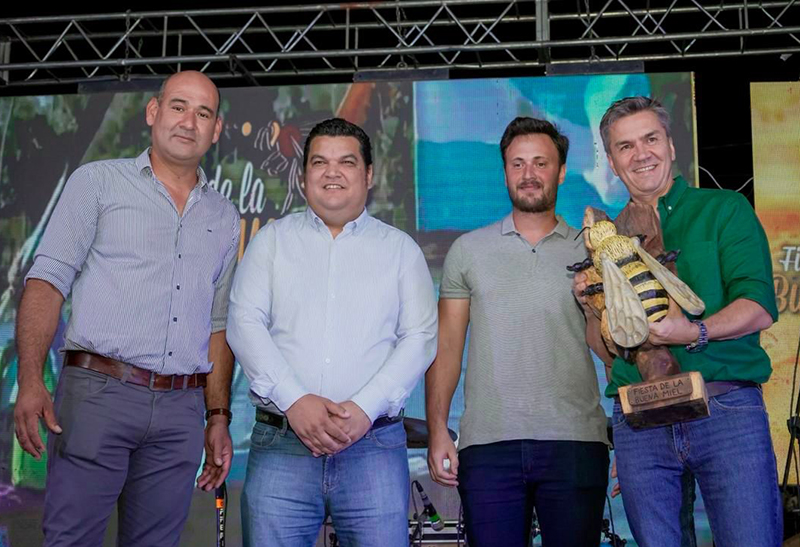 Basail: Zdero acompañó la Fiesta de la Buena Miel y destacó el potencial productivo del Chaco Basail: Zdero acompañó la Fiesta de la Buena Miel y destacó el potencial productivo del Chaco