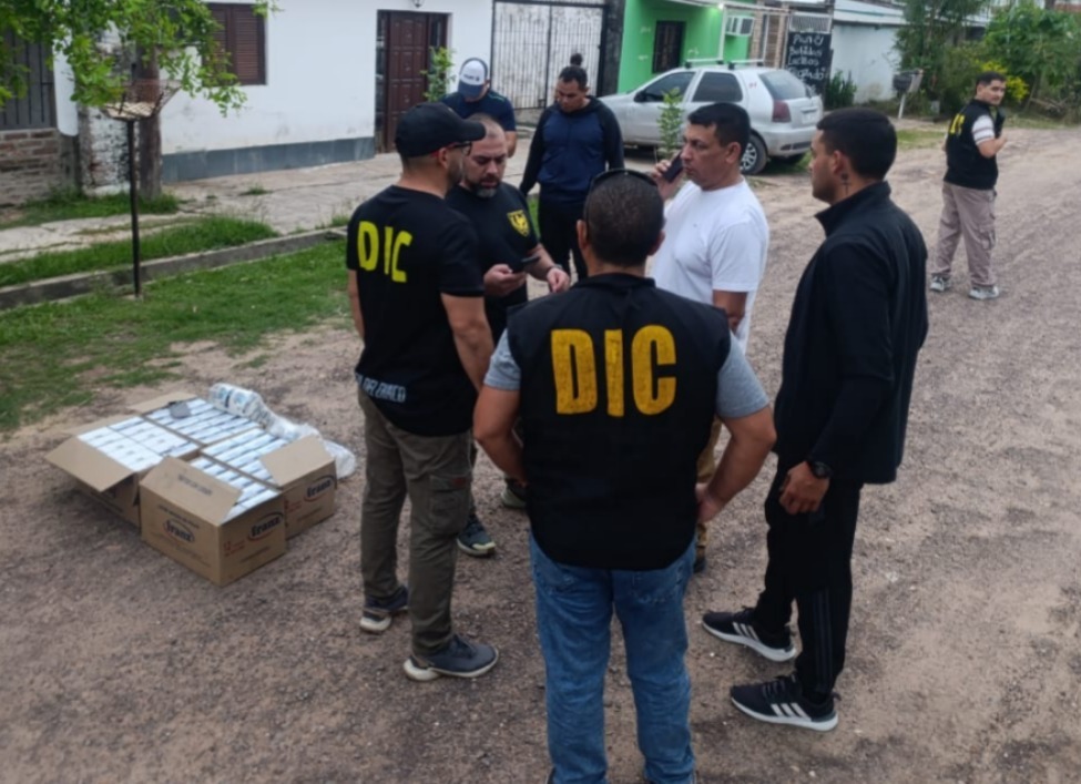 Demorados por venta de mercadería presuntamente sustraída del ministerio de Desarrollo Humano Demorados por venta de mercadería presuntamente sustraída del ministerio de Desarrollo Humano