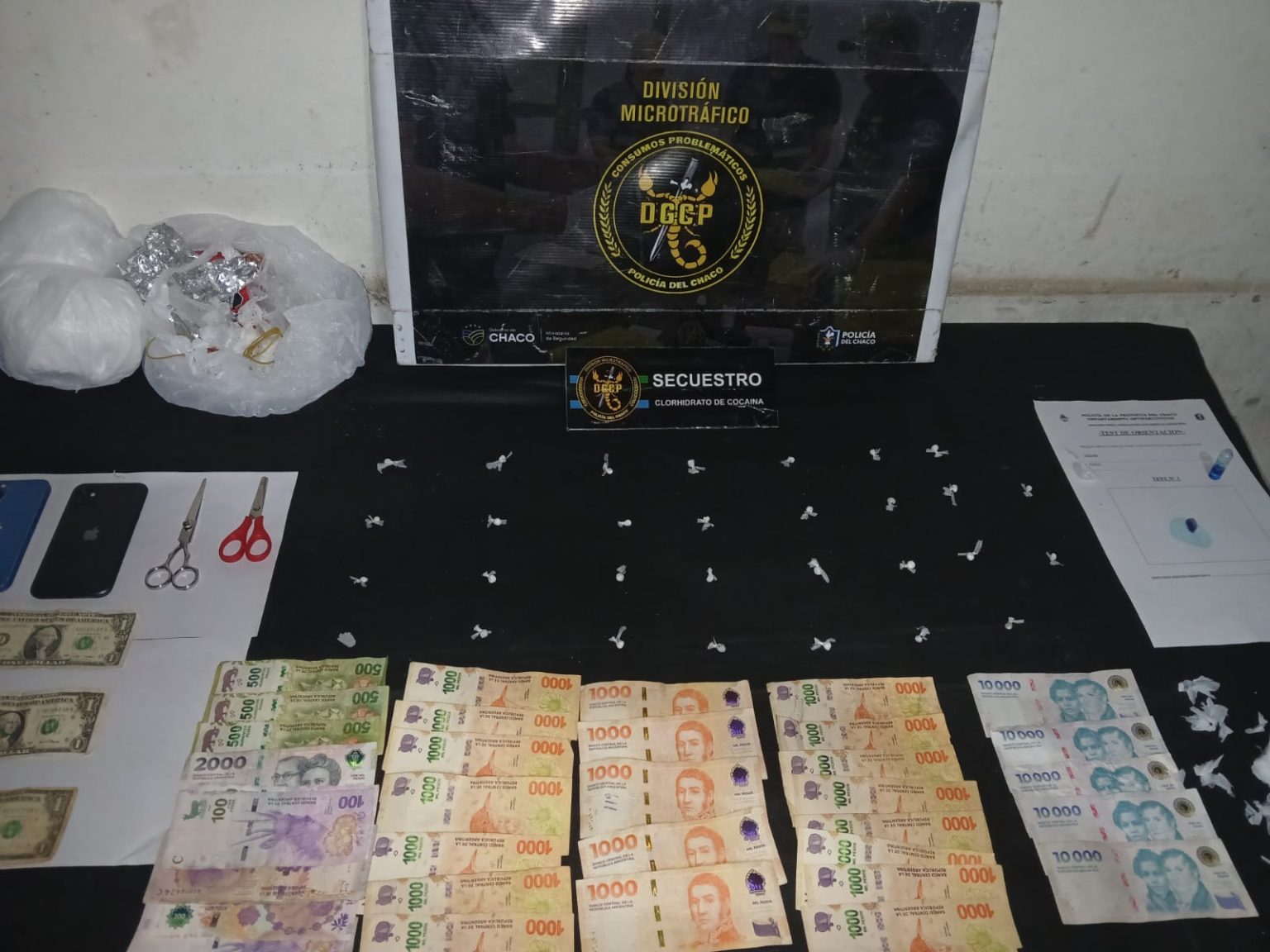 Allanamiento en Villa Resistiré: secuestran cocaína y dinero