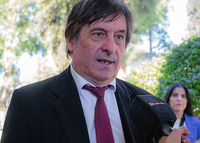 Mientras el sueldo de científicos cae, el presidente del CONICET canceló una deuda millonaria en apenas días Mientras el sueldo de científicos cae, el presidente del CONICET canceló una deuda millonaria en apenas días