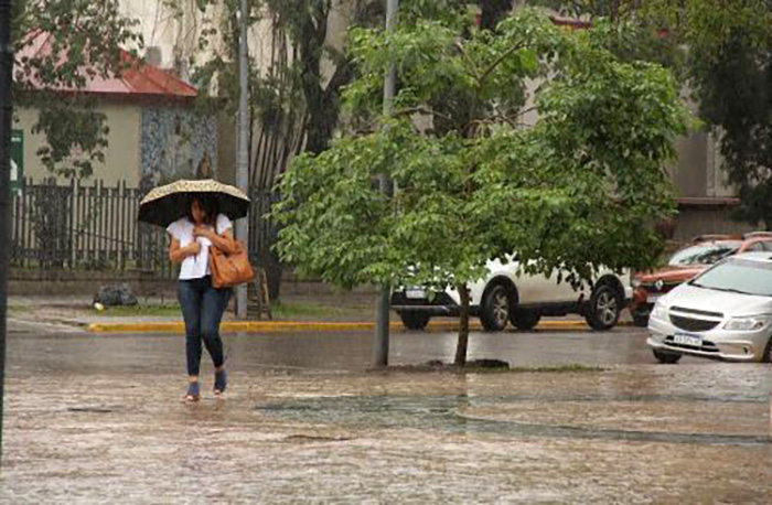 Alerta por tormentas en el Gran Resistencia y alrededores: lluvias intensas afectan al área metropolitana Alerta por tormentas en el Gran Resistencia y alrededores: lluvias intensas afectan al área metropolitana