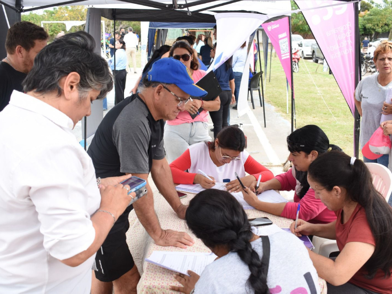 El gobierno provincial realizó un nuevo operativo integral en Barranqueras El gobierno provincial realizó un nuevo operativo integral en Barranqueras