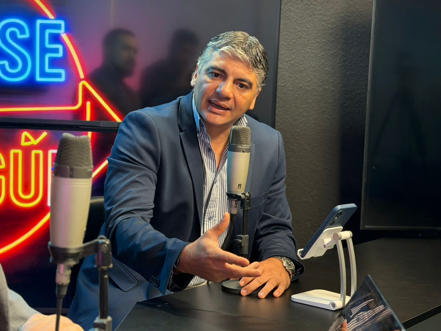 Dumrauf defendió la reforma de la oficina de violencia laboral y apuntó contra la oposición: “Viven en Narnia”