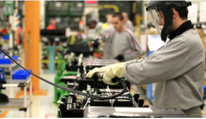 La economía rebotó 3,5% mensual en marzo y revirtió las caídas del primer bimestre La economía rebotó 3,5% mensual en marzo y revirtió las caídas del primer bimestre