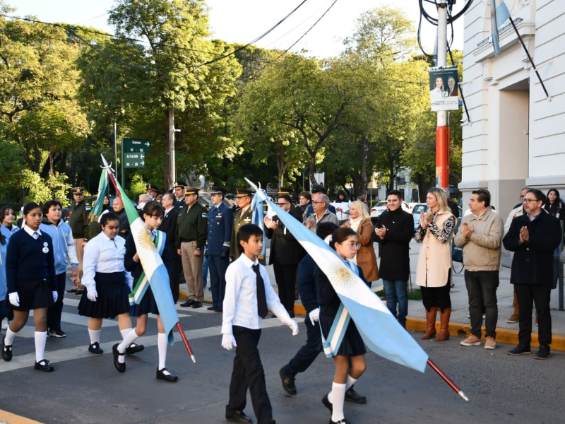 Día del Himno: Resistencia rindió honores a la máxima canción argentina Día del Himno: Resistencia rindió honores a la máxima canción argentina