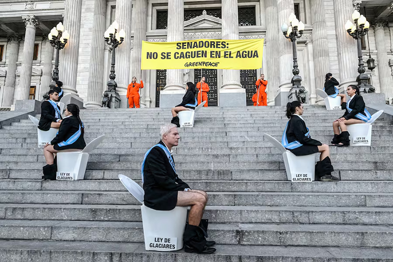 Con más de 850 mil adherentes, se presentó la demanda colectiva en defensa de los glaciares Con más de 850 mil adherentes, se presentó la demanda colectiva en defensa de los glaciares