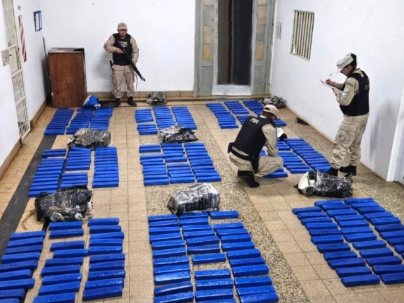 Condenan a dos hombres por transportar más de 280 kilos de marihuana en un auto que atropelló y mató a una docente Condenan a dos hombres por transportar más de 280 kilos de marihuana en un auto que atropelló y mató a una docente
