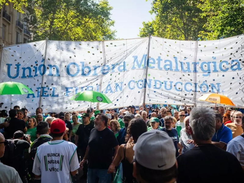 Los gremios marchan contra la intervención en la UOM: “Si no vamos a una huelga general, se quedan con los sindicatos” Los gremios marchan contra la intervención en la UOM: “Si no vamos a una huelga general, se quedan con los sindicatos”