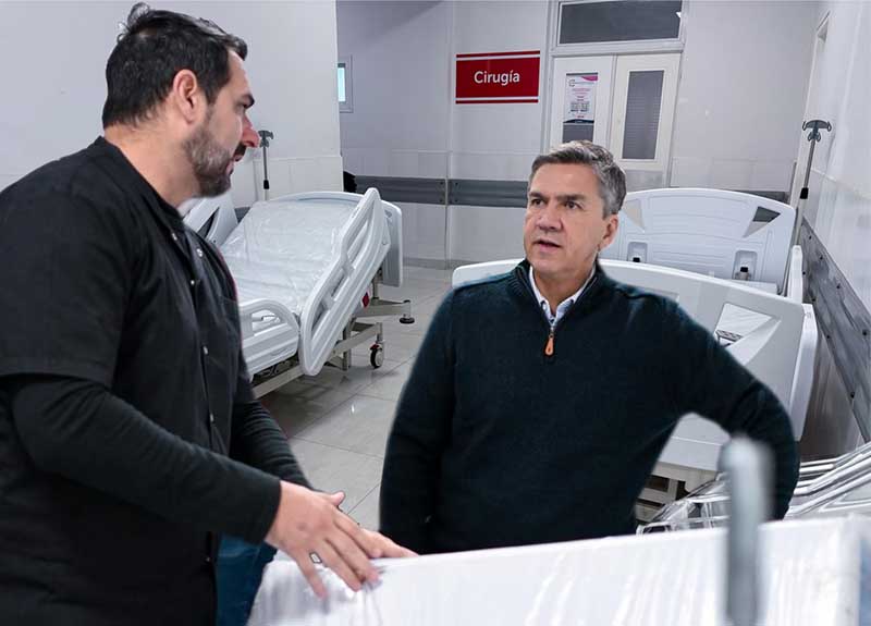 Zdero entregó equipamientos de alta tecnología en el Hospital “Félix A. Pértile” de General San Martín Zdero entregó equipamientos de alta tecnología en el Hospital “Félix A. Pértile” de General San Martín