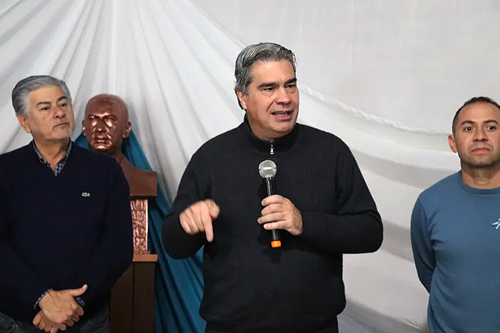 Capitanich reunió a dirigentes del PJ y aceleró el debate en el reordenamiento interno Capitanich reunió a dirigentes del PJ y aceleró el debate en el reordenamiento interno