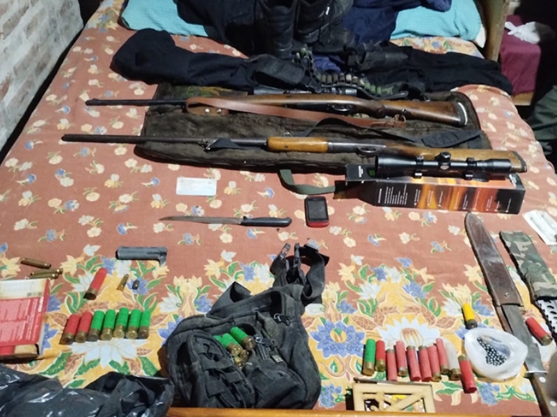 Condenaron a 8 años de prisión a un suboficial de la Policía de Santa Fe por allanamientos ilegales para robar droga y dinero Condenaron a 8 años de prisión a un suboficial de la Policía de Santa Fe por allanamientos ilegales para robar droga y dinero