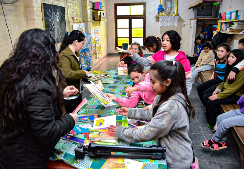 Acción comunitaria comjunta en jornada especial para los chicos del barrio Matadero Acción comunitaria comjunta en jornada especial para los chicos del barrio Matadero