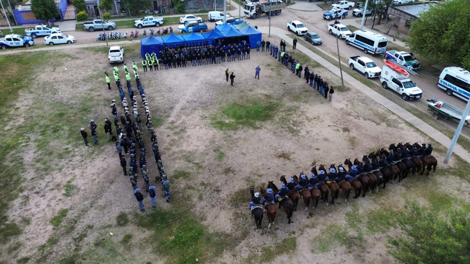 Continúa la intensa búsqueda de Axel González en Fontana, a diez días de su desaparición Continúa la intensa búsqueda de Axel González en Fontana, a diez días de su desaparición