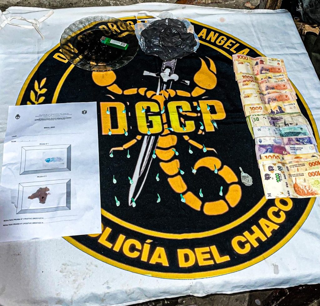 Allanamiento antidrogas en Villa Ángela: dos detenidos y cocaína secuestrada Allanamiento antidrogas en Villa Ángela: dos detenidos y cocaína secuestrada