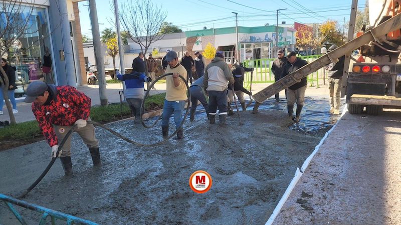 Continúan las obras de bacheo en distintos sectores de Las Breñas Continúan las obras de bacheo en distintos sectores de Las Breñas