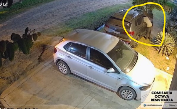 Demoraron a un joven acusado dos robar elementos de dos vehículos Demoraron a un joven acusado dos robar elementos de dos vehículos