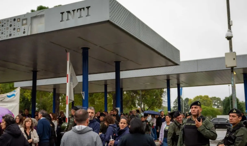 La Justicia frenó despidos en el INTI y ordenó suspender el desmantelamiento del organismo La Justicia frenó despidos en el INTI y ordenó suspender el desmantelamiento del organismo