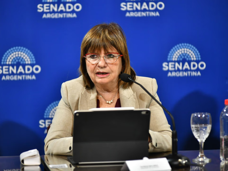 Senado: La Libertad Avanza y bloques dialoguistas acuerdan sesión para debatir venta de tierras a extranjeros Senado: La Libertad Avanza y bloques dialoguistas acuerdan sesión para debatir venta de tierras a extranjeros