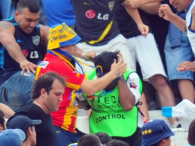 Condena contra River y la AFA: deberán indemnizar a un vigilador privado agredido brutalmente en un Superclásico de 2012 Condena contra River y la AFA: deberán indemnizar a un vigilador privado agredido brutalmente en un Superclásico de 2012