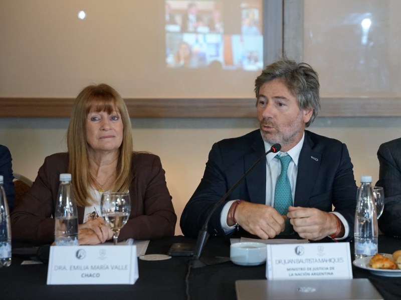 Jueces de las cortes provinciales de todo el país cuestionaron el decreto de Milei sobre la Corte Suprema Jueces de las cortes provinciales de todo el país cuestionaron el decreto de Milei sobre la Corte Suprema