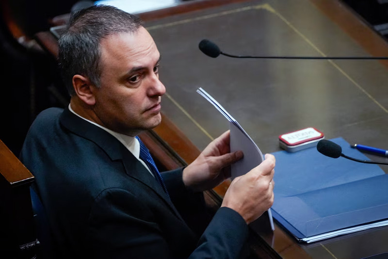 Senado: Adorni tiene vida una semana más con un ultimátum al Gobierno Senado: Adorni tiene vida una semana más con un ultimátum al Gobierno